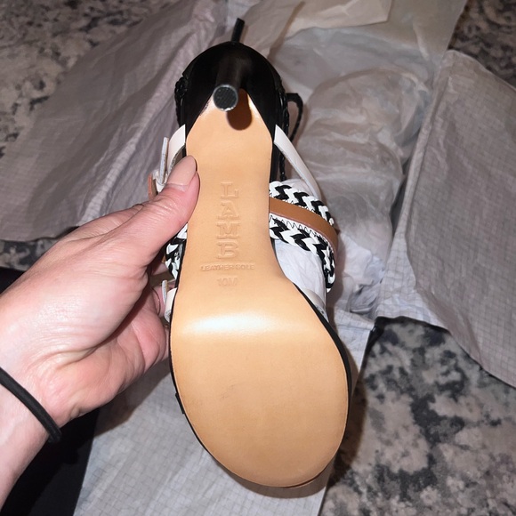 Never worn L.A.M.B. Sandals size 10 - Picture 3 of 8